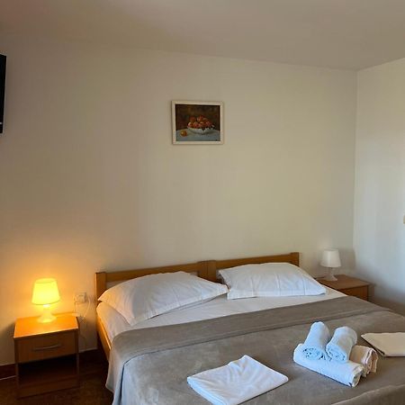 Ferienwohnung Rubin Jelsa Jelsa  Exterior foto