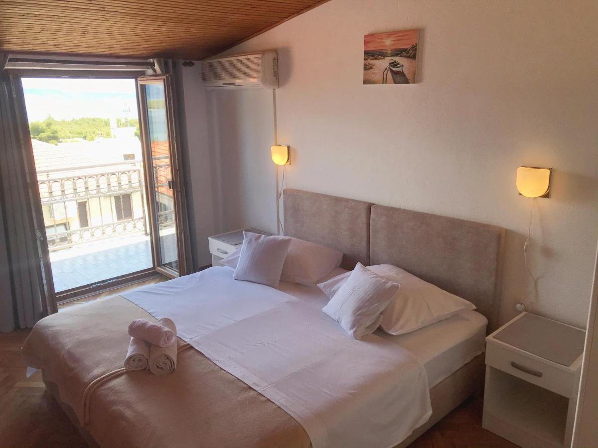 Ferienwohnung Rubin Jelsa Jelsa  Exterior foto