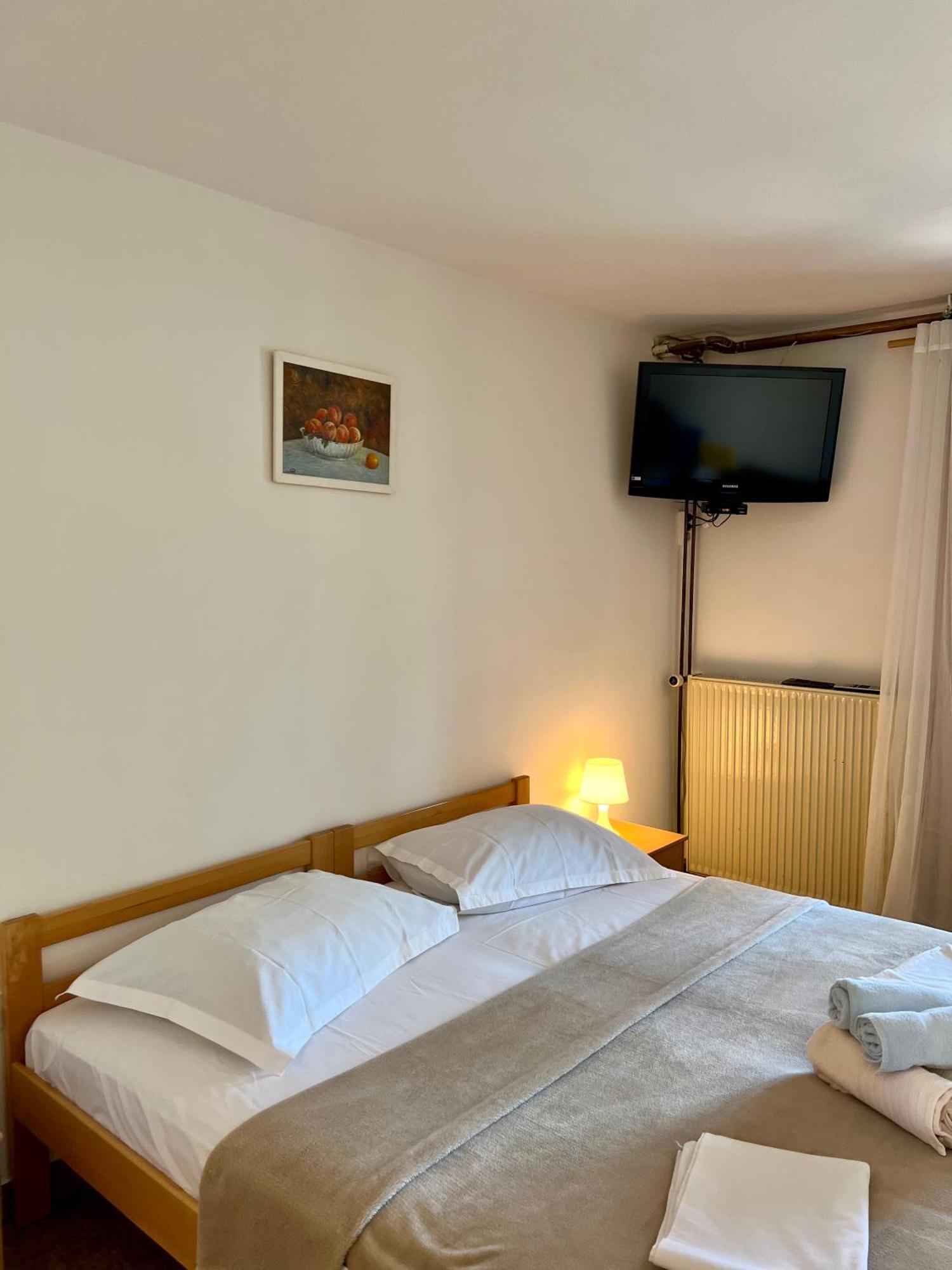 Ferienwohnung Rubin Jelsa Jelsa  Exterior foto